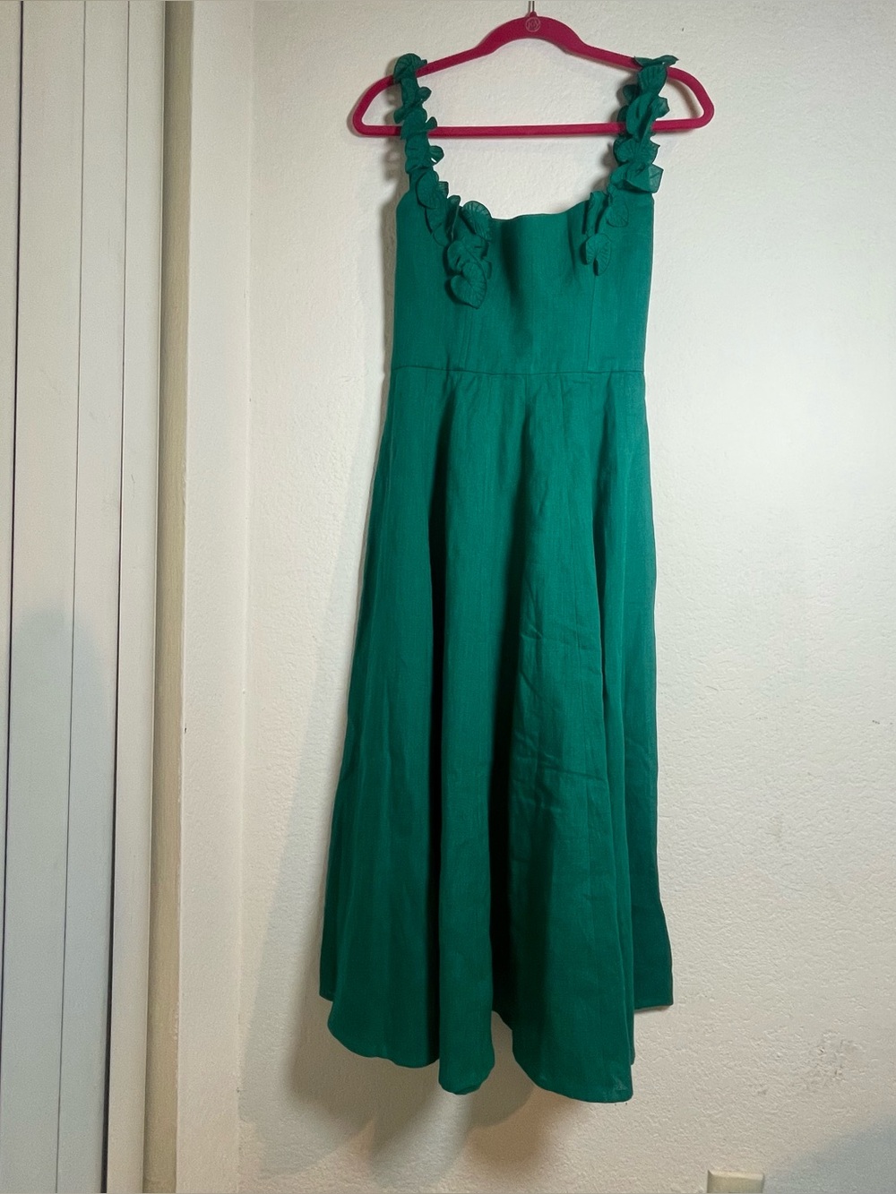 De Castro Green Linen Long Dress Leaf Appliqué Strappy Sleeveless Square
Neck XS